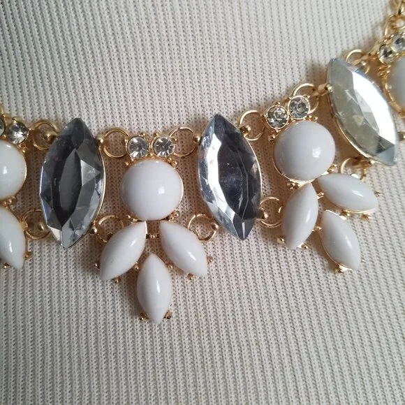 Free with $20 purchase 17.5" white gold rhinestone necklace w hoop ear - Picture 2 of 7